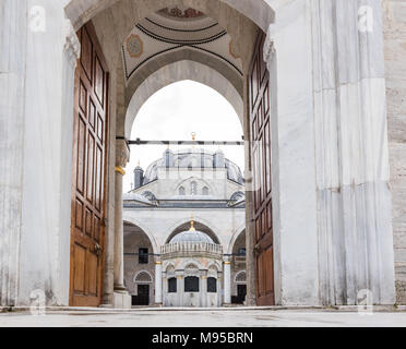 Vue extérieure de la mosquée Schappelijk-i Cedid situé dans Uskudar Istanbul,Turquie,.03 Janvier 2018 Banque D'Images