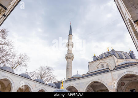 Vue extérieure de la mosquée Schappelijk-i Cedid situé dans Uskudar Istanbul,Turquie,.03 Janvier 2018 Banque D'Images