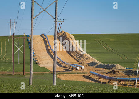 Washington Boro, PA, USA - 15 mars 2018 : la construction de pipelines dans le comté de Lancaster site terres agricoles. Banque D'Images