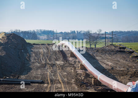 Washington Boro, PA, USA - 15 mars 2018 : la construction de pipelines dans le comté de Lancaster site terres agricoles. Banque D'Images