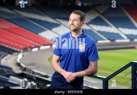 Ecosse de Charlie Mulgrew pose pour une photo après une conférence de presse à Hampden Park, Glasgow. Banque D'Images