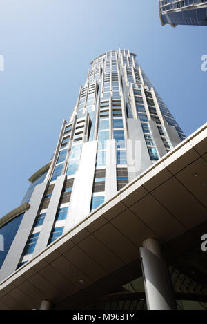 Dubaï, Émirats arabes unis - 10 SEPTEMBRE : La vue sur les deux tours de l'établissement JW Marriott Marquis Hotel Dubai le 10 septembre 2013 à Dubaï, AUX ÉMIRATS ARABES UNIS. C'est le plus haut du monde ho Banque D'Images