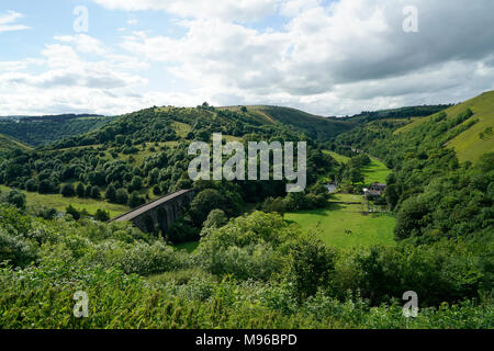 Dale Monsal dans le Derbyshire Peak District en Angleterre Banque D'Images