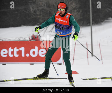 Schonach, Allemagne. Mar 23, 2018. 23 mars 2018, l'Allemagne, l'Allemagne Stühlingen : Johannes Rydzek trains pour la Coupe du monde de combiné nordique. Crédit : Patrick Seeger/dpa/Alamy Live News Banque D'Images