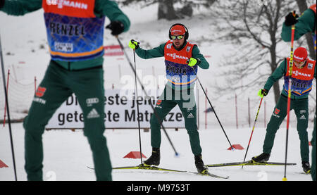 Schonach, Allemagne. Mar 23, 2018. 23 mars 2018, l'Allemagne, l'Allemagne Stühlingen : Johannes Rydzek trains pour la Coupe du monde de combiné nordique. Crédit : Patrick Seeger/dpa/Alamy Live News Banque D'Images