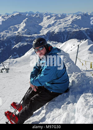 L'Ecole suisse de ski et de snow-sport resort lié de St Luc Chandolin et dans la région du Valais Suisse Banque D'Images