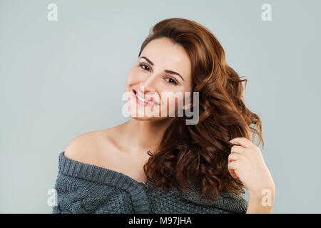 Heureux Rousse Femme Mannequin Sourire Banque D'Images