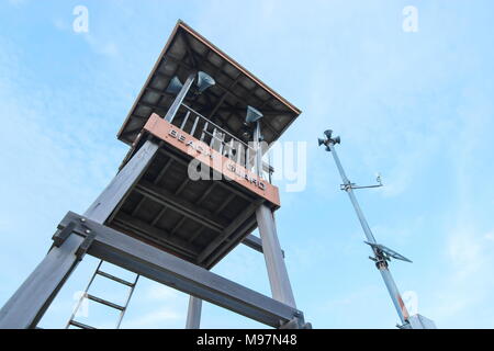 Tour de garde de la vie à Rayong, Thaïlande Banque D'Images