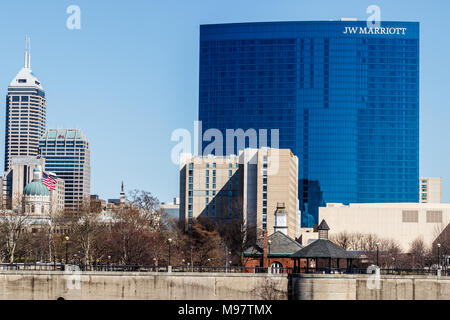 Indianapolis - Circa Mars 2018 : Centre-ville de JW Marriott Hotel. Le JW Marriott est une chaîne mondiale d'Hôtels de Luxe II Banque D'Images