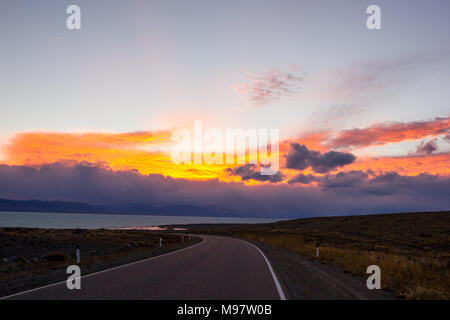 Coucher du soleil lever du soleil sur le lac Viedma, en Patagonie, à El Chalten, Argentine, Amérique du Sud Banque D'Images