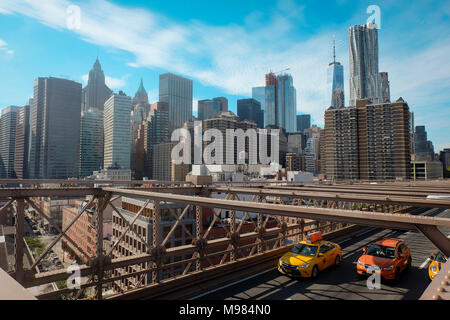 USA, New York City skyline, avec One World Trade Center vu depuis Pont de Brooklyn Banque D'Images