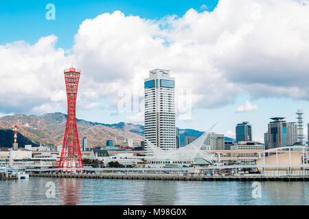 Kobe, Japon - 22 décembre 2015 : l'architecture moderne et de la mer dans le port de Kobe Banque D'Images