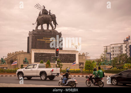 Le Roi Rama 1 monument situé au centre ville de Buriram, dans la province de Buri Ram dans l'Isan dans le nord-est de la Thaïlande. La Thaïlande, Buriram, Novembre, 2017 Banque D'Images