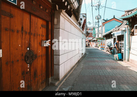 Séoul, Corée - 5 juin 2017 : vieux coréen Street View Banque D'Images