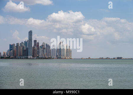 Des toits de la ville de Panama - bâtiments gratte-ciel moderne au centre-ville Quartier des affaires - Banque D'Images