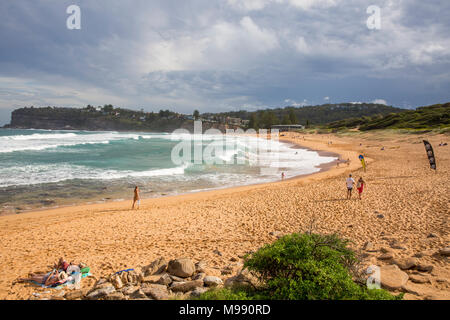 Voir d'Avalon beach sur les plages du nord de Sydney, Nouvelle Galles du Sud, Australie Banque D'Images