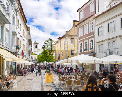 Aveiro, Portugal - Juillet 9, 2017 : de la vie sur la Praça 14 Julho Banque D'Images
