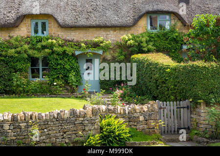 Cottage au toit de chaume dans Chipping-Campden, Gloucestershire, Angleterre Banque D'Images