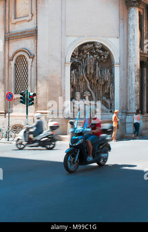 La sculpture de la fin de la renaissance du Tibre des quatre fontaines à l'intersection de la Via delle Quattro Fontane et de la Via del Quirinale à Rome Banque D'Images