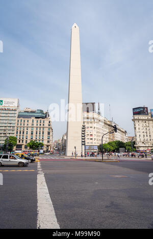 L'obélisque à la Plaza de la Republica, Buenos Aires, Argentine Banque D'Images