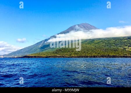 Le mont Pico est le point le plus élevé dans les Açores Banque D'Images