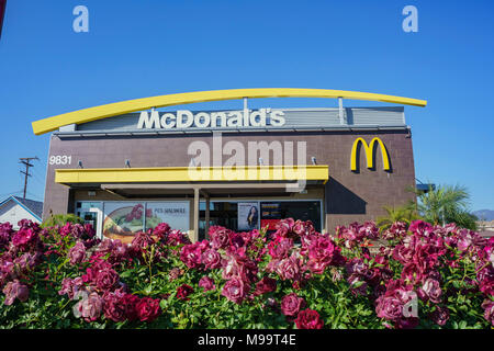 Temple City, Feb 13 : Vue extérieure de la célèbre Mcdonald le févr. 13, 2018 à Temple City, Los Angeles County, Californie Banque D'Images