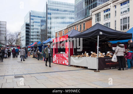 Lyric Square les étals du marché, King Street, Hammersmith, London, W8 Banque D'Images