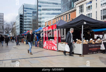 Lyric Square les étals du marché, King Street, Hammersmith, London, W8 Banque D'Images