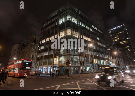 Londres, Royaume-Uni. Mar 23, 2018. Photo prise le 23 mars 2018 présente le bâtiment qui abrite les bureaux de Cambridge Analytica à Londres, Grande-Bretagne. La firme d'analyse de données c'est à Cambridge Analytica l'oeil d'un scandale permanent date de violation a été perquisitionné vendredi soir après un mandat officiel avait été accordée. Crédit : Stephen Chung/Xinhua/Alamy Live News Banque D'Images