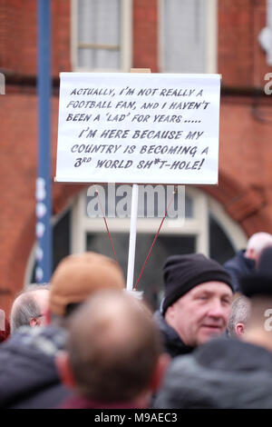 Birmingham, UK - Samedi 24 Mars 2018 - démonstration et de mars par le gars de Football Alliance ( ) en FLA Birmingham. Photo Steven Mai / Alamy Live News Banque D'Images