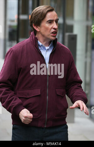 Steve Coogan vu tournage des scènes pour son nouveau spectacle 'BBC cette fois Alan Partridge Ah Ha' à Londres avec : Steve Coogan Où : London, Royaume-Uni Quand : 21 Feb 2018 Credit : WENN.com Banque D'Images