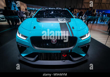 Genève, SUISSE - Le 17 mars 2018 : JAGUAR JE PACE E TROPHY Superfast sports car présenté lors de la 88e Salon International de l'Automobile de Genève. Banque D'Images