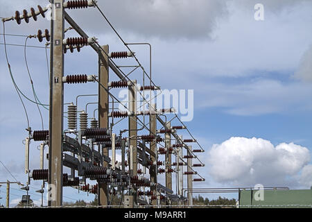 Sous-station d'électricité une partie de l'enceinte du réseau de distribution électrique dans la région de West Cork, Irlande Banque D'Images