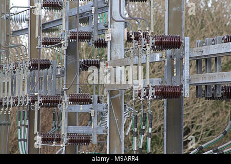 Sous-station d'électricité une partie de l'enceinte du réseau de distribution électrique dans la région de West Cork, Irlande Banque D'Images