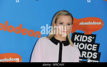 Inglewood, CA. 24Th Mar, 2018. Kristen Bell pour des arrivées de 2018 Nickelodeon Kids' Choice Awards, le Forum, Inglewood, CA, le 24 mars 2018. Credit : Elizabeth Goodenough/Everett Collection/Alamy Live News Banque D'Images