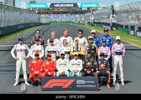 L'Albert Park, Melbourne, Australie. Mar 25, 2018. Poser pour les pilotes en début de saison 2018 Photo de groupe à l'Australian Grand Prix de Formule 1 à l'Albert Park, Melbourne, Australie. Bas Sydney/Cal Sport Media/Alamy Live News Banque D'Images