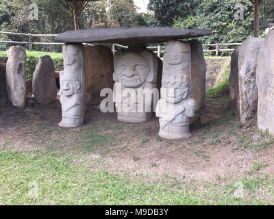 Les statues, les idoles de San Augustin - Parc archéologique de San Augustin, Colombie - Banque D'Images