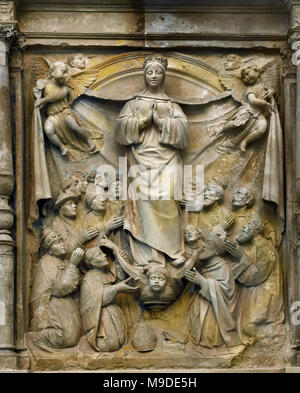 Retable 'Scènes de la vie de la Vierge', Détail 1557 286 x 312 x 31 cm Le Portugal, Portugais, Coimbra, ( Triptyque de João de Ruão, six panneaux - L'Adoration des Mages, l'Adoration des bergers, la Visitation, la Vierge de compassion, la présentation au Temple et la Fuite en Égypte. ) Banque D'Images