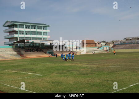 Aire de jeux de football à Akamasoa, près de Tananarive, Madagascar. Pedro Opeka missionnaire. Banque D'Images