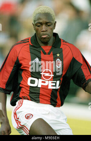 Stade Maurice-Dufrasne-Liège, Belgique, international 9.8.1998 Friendly, Standard Liege vs AC Milan --- Ibrahim BA (Milan) Banque D'Images