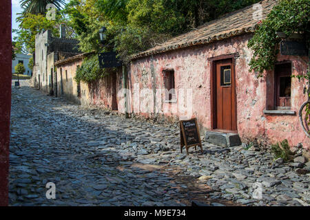 Calle de los Suspiros, vieux bâtiments à Colonia del Sacramento, Uruguay Banque D'Images