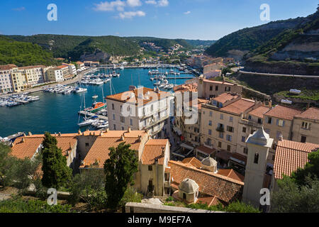 Port de plaisance et de pêche de Bonifacio, Corse, France, Europe, Méditerranée Banque D'Images