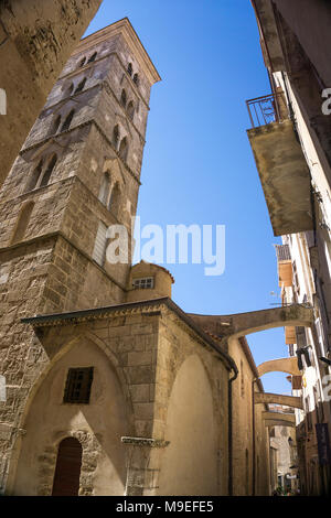 Eglise Sainte Marie Majeure, à l'église de la vieille ville de Bonifacio, Corse, France, Europe, Méditerranée Banque D'Images