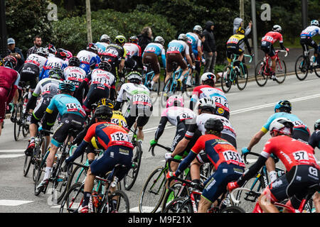 Le peloton au cours de la 98ème Volta Ciclista a Catalunya 2018 / Phase 7 Barcelona - Barcelona de 157km durant le Tour de Catalogne, 25 mars 2018 à Barcelone, Espagne. Banque D'Images