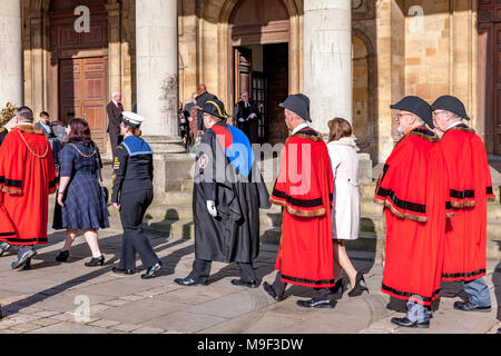 Northampton. Royaume-uni Dimanche 25 Mars. Un service commémoratif à l'église All Saints pour le 100e anniversaire de la mort de l'ancien joueur de Northampton town football Walter Tull et l'armée britannique de la toute première black officier à commander les troupes blanches, Sous-lieutenant Walter Tull est mort alors qu'il participait au combat près d'Arras, dans le Nord de la France. Il était de 29. Credit : Keith J Smith./Alamy Live News Crédit : Keith J Smith./Alamy Live News Banque D'Images