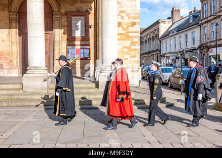 Northampton. Royaume-uni Dimanche 25 Mars. Un service commémoratif à l'église All Saints pour le 100e anniversaire de la mort de l'ancien joueur de Northampton town football Walter Tull et l'armée britannique de la toute première black officier à commander les troupes blanches, Sous-lieutenant Walter Tull est mort alors qu'il participait au combat près d'Arras, dans le Nord de la France. Il était de 29. Credit : Keith J Smith./Alamy Live News Crédit : Keith J Smith./Alamy Live News Banque D'Images