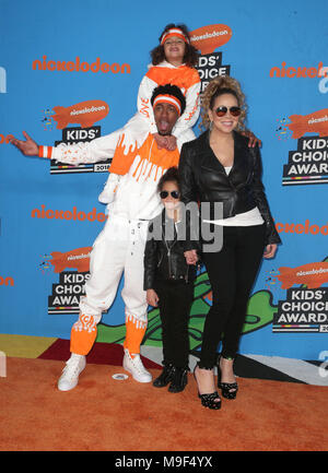 24 mars 2018 - Inglewood, CA, États-Unis - 24 mars 2018 - Inglewood, Californie - Mariah Carey, Nick Cannon, Cannon marocain, Monroe Cannon. De 2018 Nickelodeon Kids' Choice Awards qui ont eu lieu pendant le Forum. Crédit photo : F. Sadou/AdMedia (crédit Image : © F. Sadou/AdMedia via Zuma sur le fil) Banque D'Images