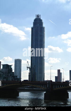 La Tour, une St George Wharf, Nine Elms, Londres, Angleterre, Royaume-Uni. Banque D'Images