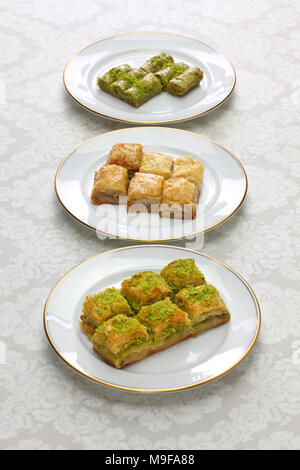 Desserts traditionnels turcs, variations baklava Banque D'Images