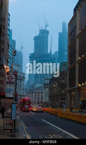 Ville de Londres vu de Queen Victoria Street, Londres, Angleterre, Royaume-Uni. Banque D'Images